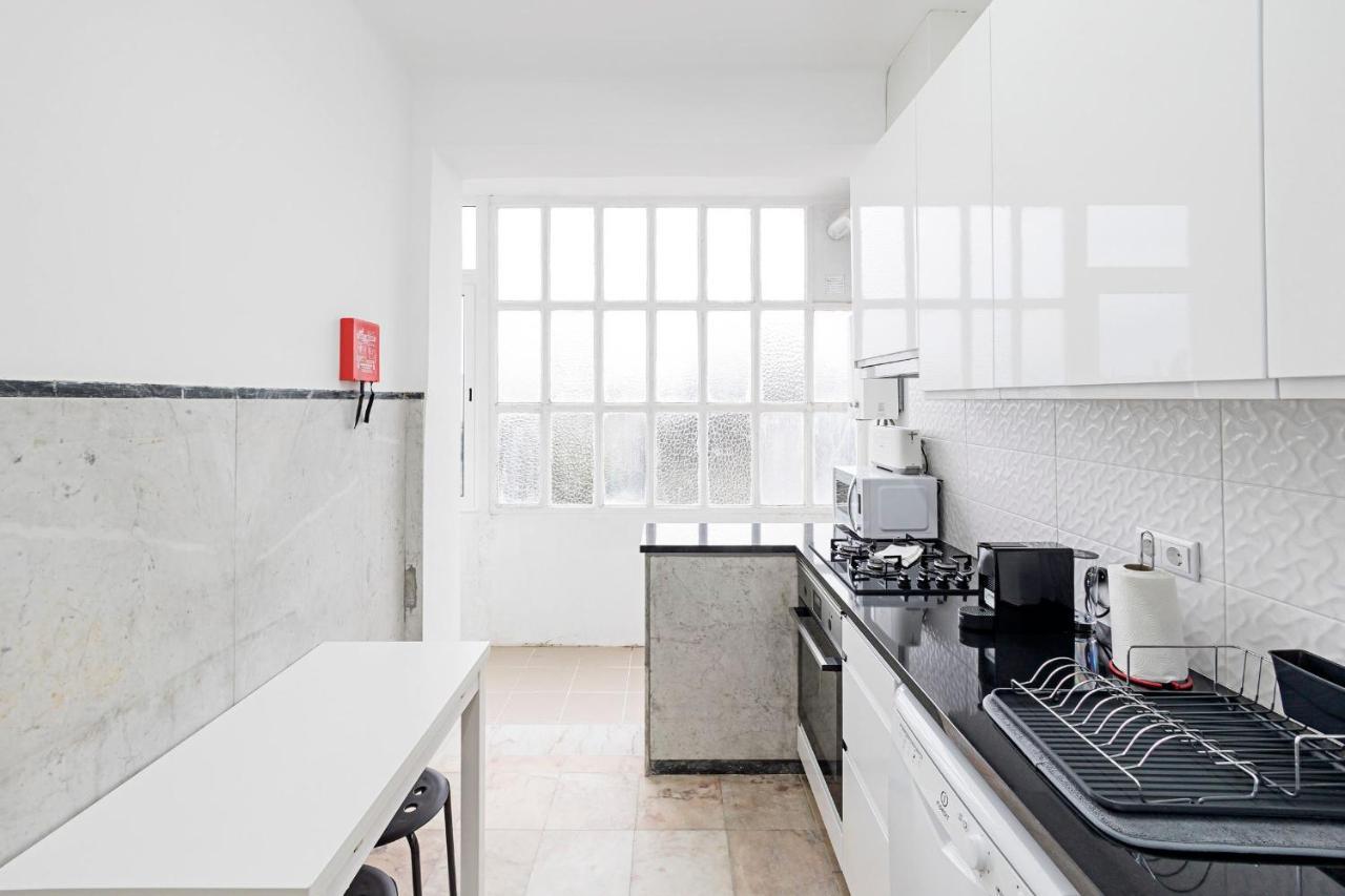 Torrinha 83 Apartments By Lovelystay Порто Екстериор снимка